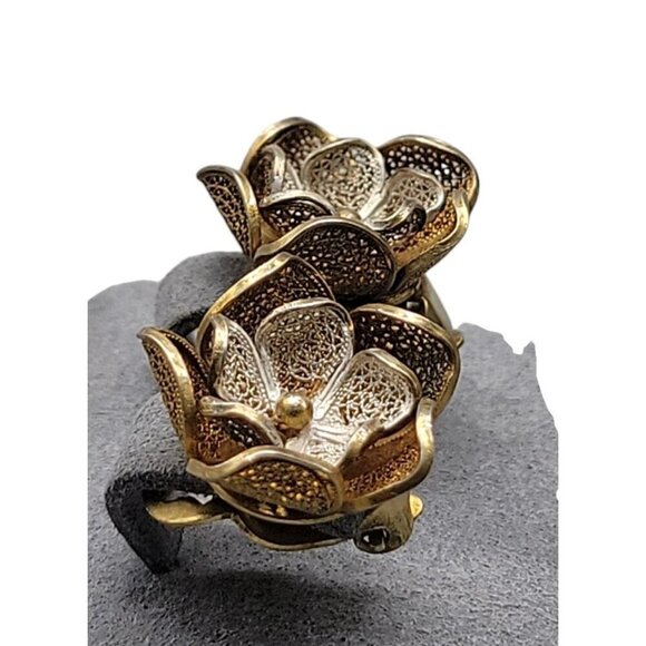 800 Silver Flower Clip On Earrings Gold Wash Two Tone Vintage - Picture 2 of 11